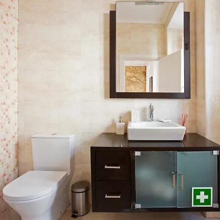Vakantiehuis Renovated Cosy 1bedroom In Santos